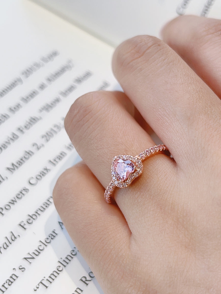 Sparkling Elevated Heart Ring