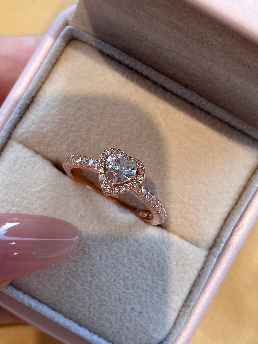 Sparkling Heart Ring