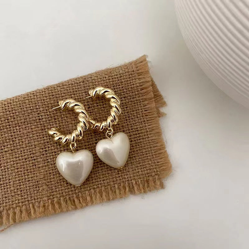 Heart-shaped Pearl Pendant Drop Earrings